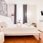 Easylife - - Campionesi 3 - Porta Romana Milan