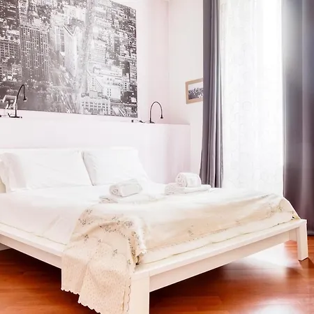 Easylife - - Campionesi 3 - Porta Romana * Milan
